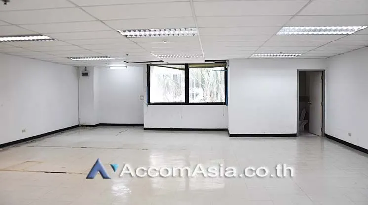 unitSplit-type Air |  Office space For Rent in Silom, Bangkok  near BTS Saint Louis - BTS Surasak (AA10480)